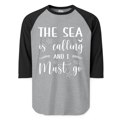 The Sea Is Calling Shirt - Ocean Lover Apparel Beach Vacation Tee (Raglan) in Heather GreyBlack - The Sea Is Calling Shirt - Ocean Typography With Shells and Starfish