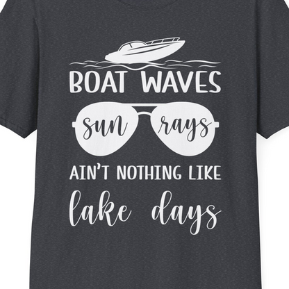 Boat Waves Sun Rays Lake Days Summer Lake Life Shirt — T-Shirt T-Shirt – Dark Heather Grey – Best Cruise Shirts Close Up